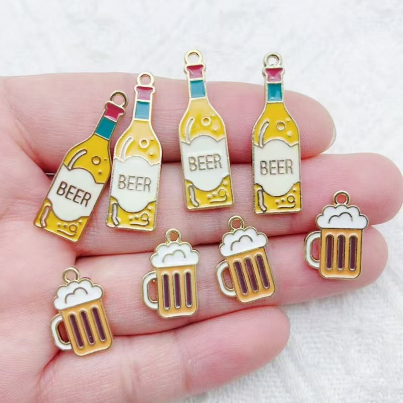 Beer & Wine Downtown - 20 個合金ドリップオイルビールガラスボトル漫画ドリップオイル小さなペンダントクリエイティブ DIY 手作りブレスレットネックレスアクセサリー