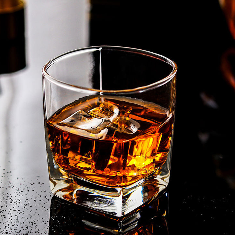 Wine Whiskey Beer - 透明ガラスウイスキー,4個セット,235ml,飲料カップ,ヨーロピアンビール,ブランデー,外国ワイン