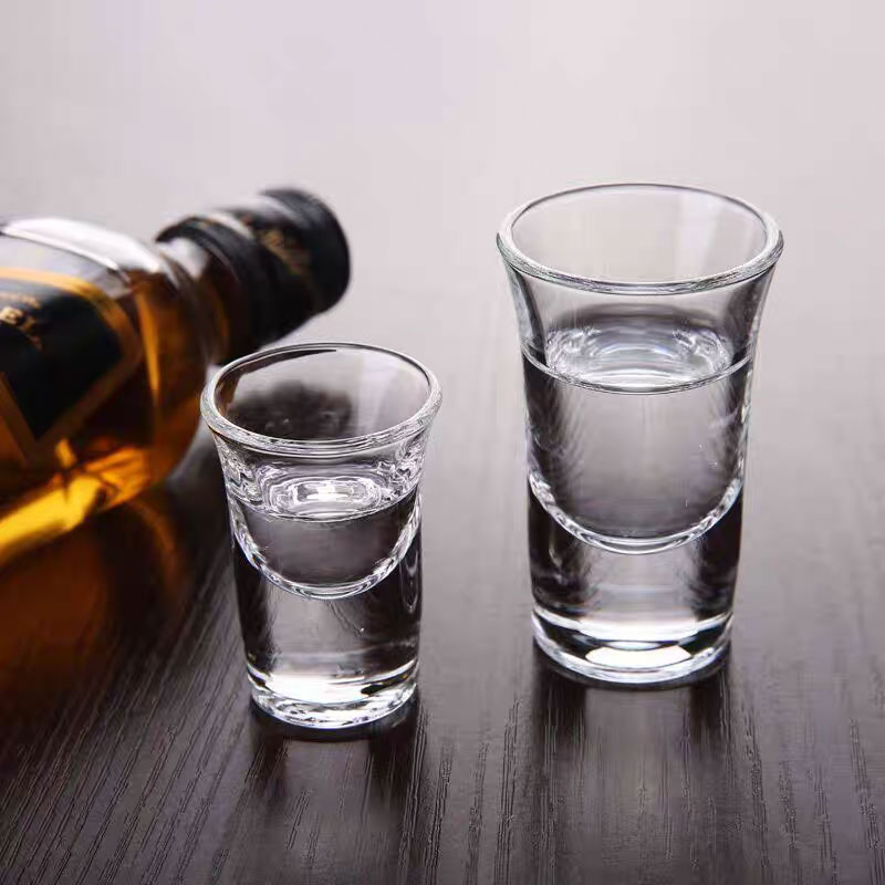 10 ミリリットル/15 ミリリットル白酒ゴブレットショット - Wine Beer And Spirit のレビューと価格