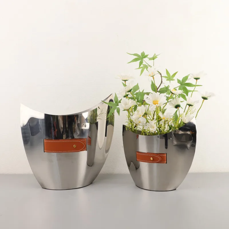 湾曲したステンレス鋼の花瓶,シルバーの角氷,金属の革,家の装 - Ice Bucket Silver のレビューと価格